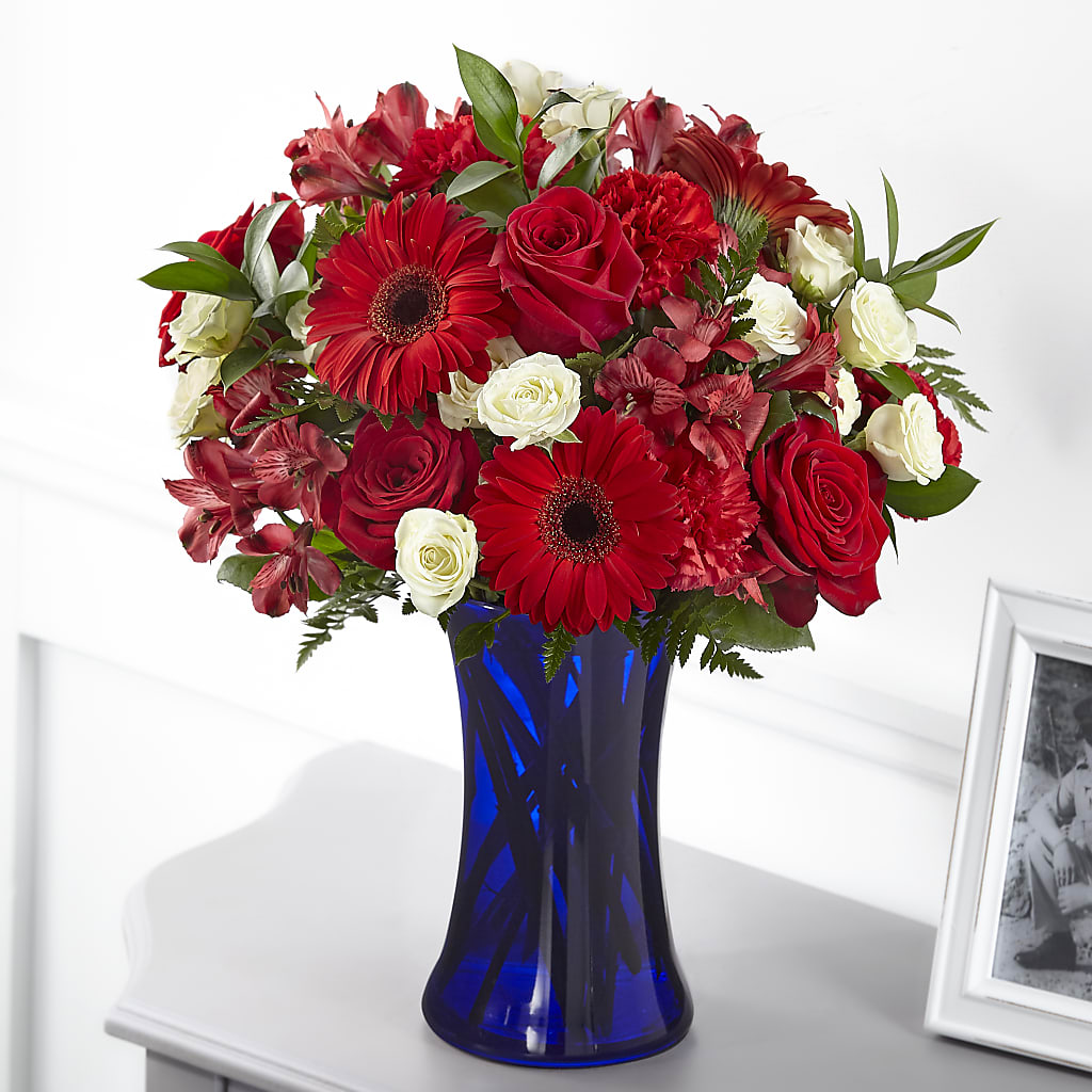 Hearts Embrace Bouquet – Love Blossoms Florist, Lexington NC