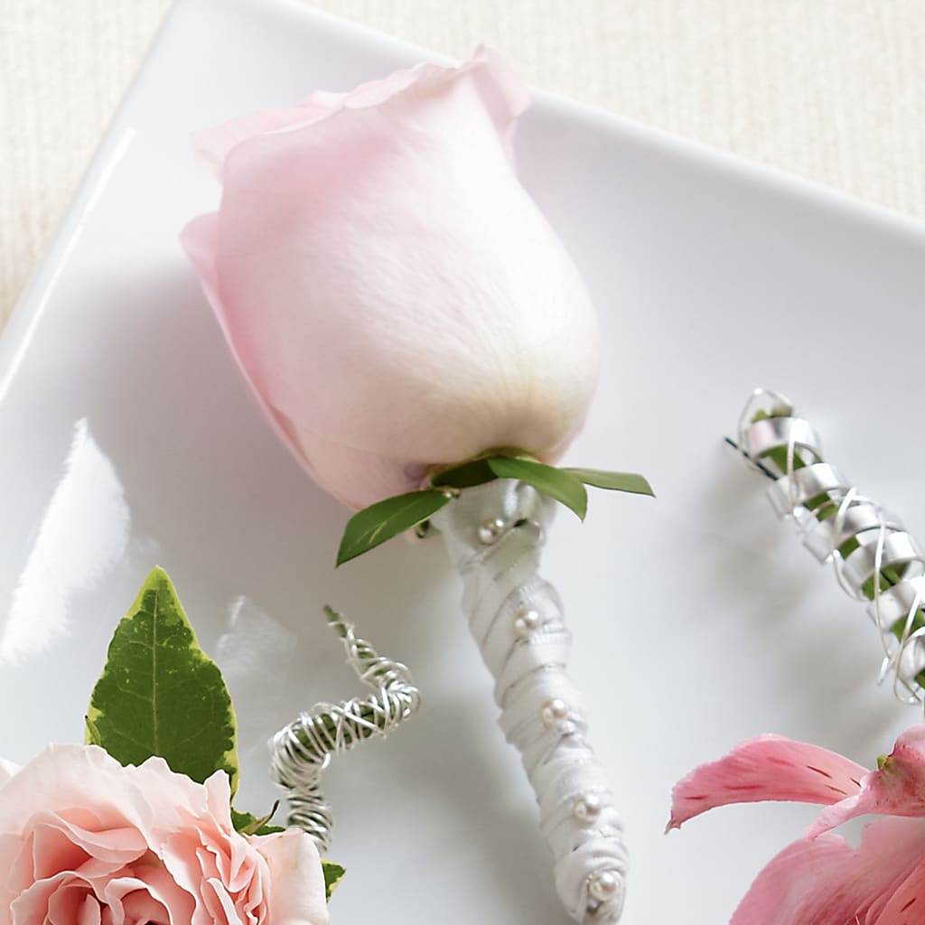 Pink Rose Boutonniere – Love Blossoms Florist, Lexington NC