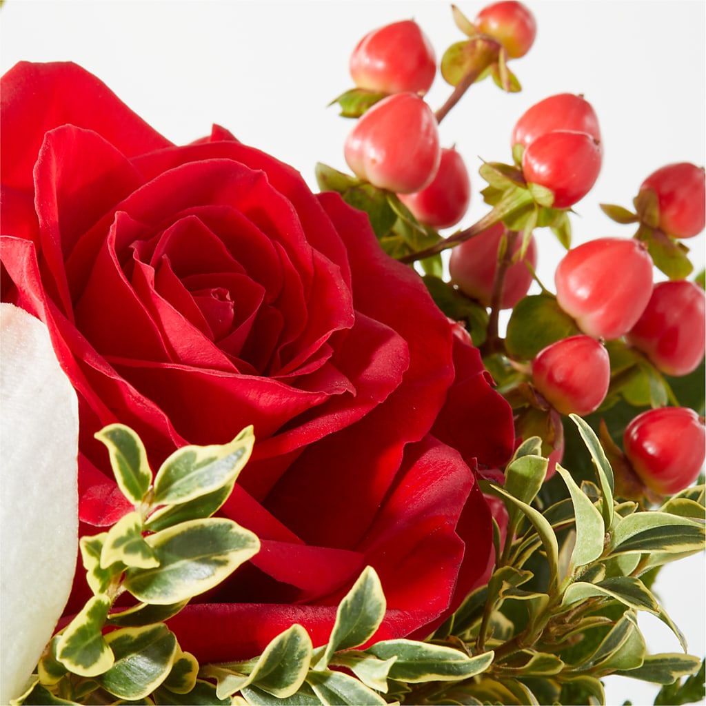 Snowy Wonderland Bouquet –  Love Blossoms Florist, Lexington NC